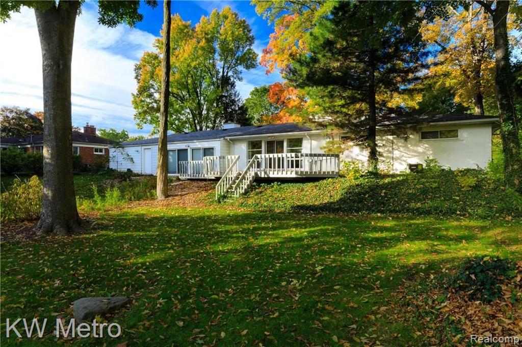 28240 Quail Hollow Road Farmington Hills, MI 48331 - Photo 21 of 22