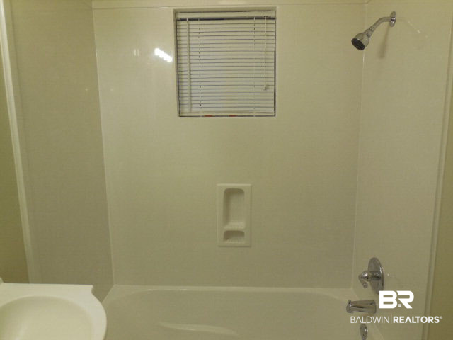5329 Colonial Circle South Mobile, AL 36618 - Photo 12 of 16