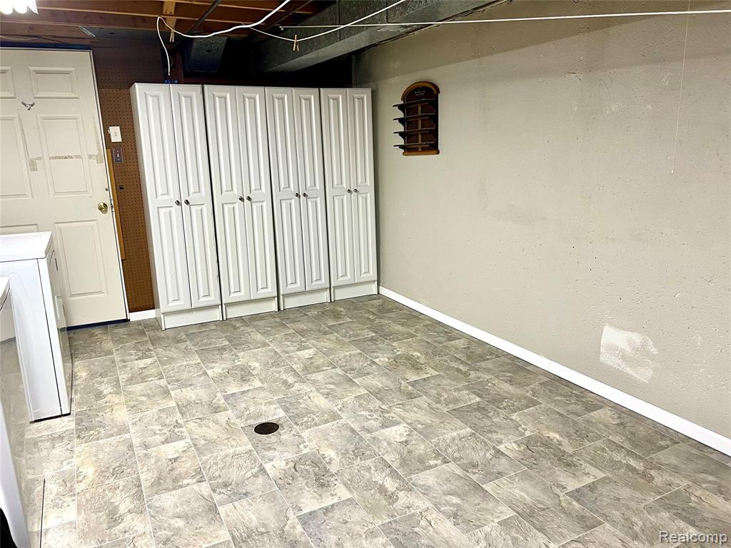 1199 South Sheldon Road, Unit 32 Plymouth, MI 48170 - Photo 29 of 41 Gallery Image 29