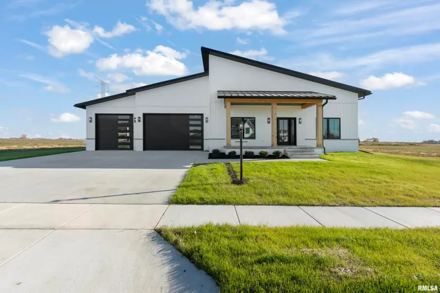 $869,900 | 1214 Whippoorwill Drive, Morton, IL 61550