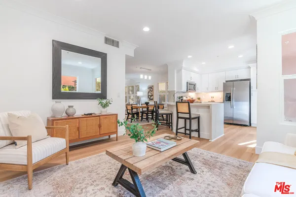 $1,395,000 | 6020 South Seabluff Drive, Unit 114, Playa Vista, CA 90094