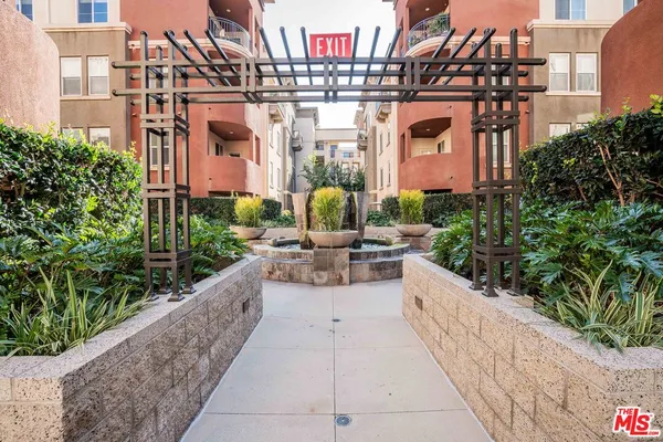 $1,395,000 | 6020 South Seabluff Drive, Unit 114, Playa Vista, CA 90094