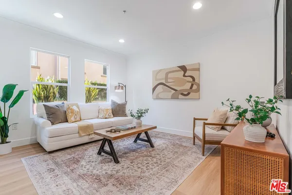 $1,395,000 | 6020 South Seabluff Drive, Unit 114, Playa Vista, CA 90094