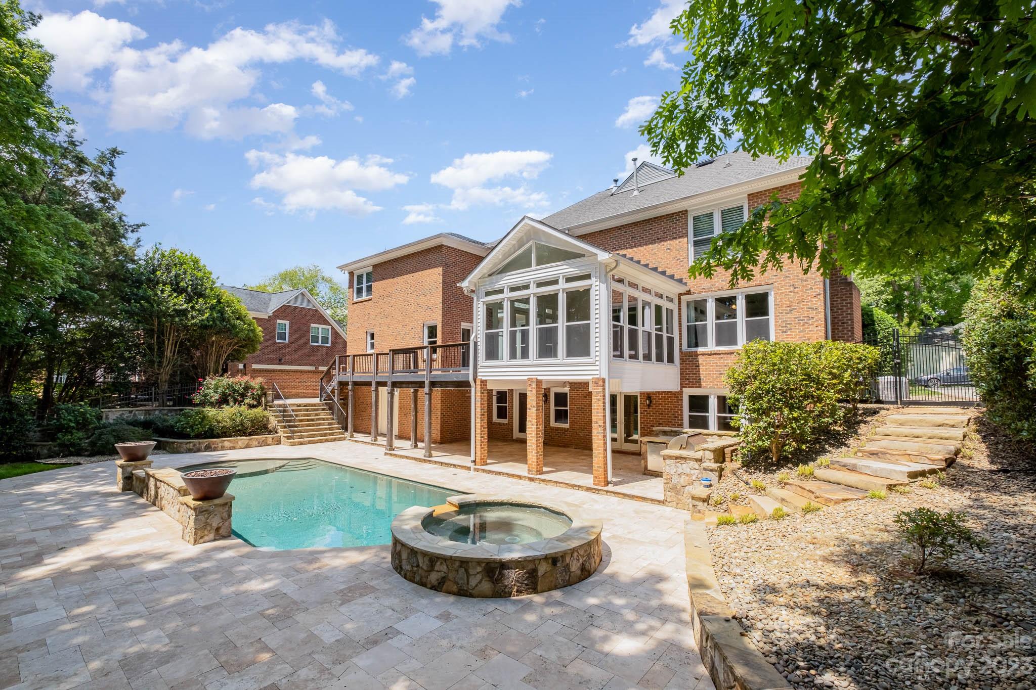 4709 Nora's Path Road Charlotte, NC 28226 - Photo 8 of 45 Gallery Image 8