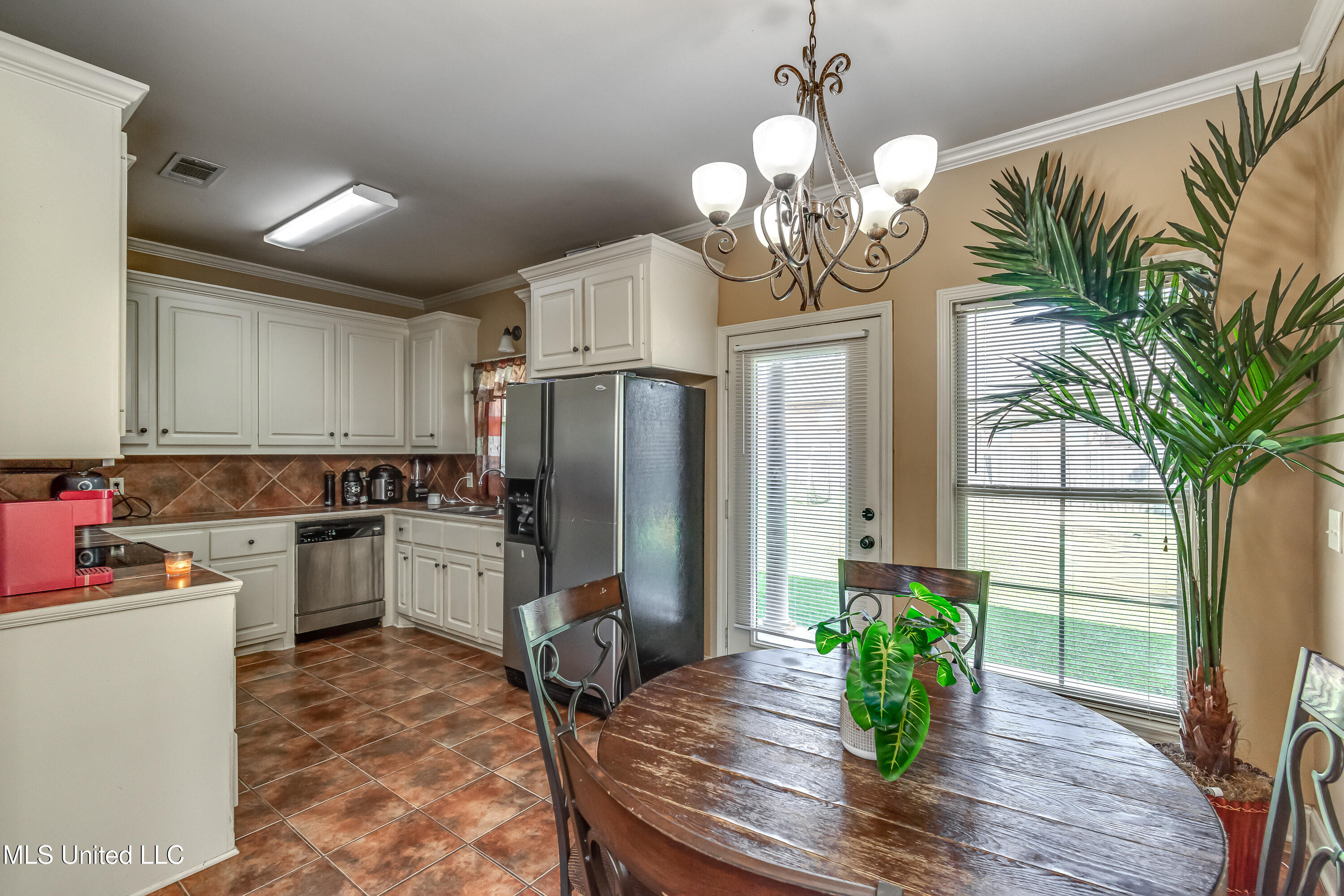 304 Silver Tree Lane Pearl, MS 39208 - Photo 7 of 18 304 Silver Tree Lane-26