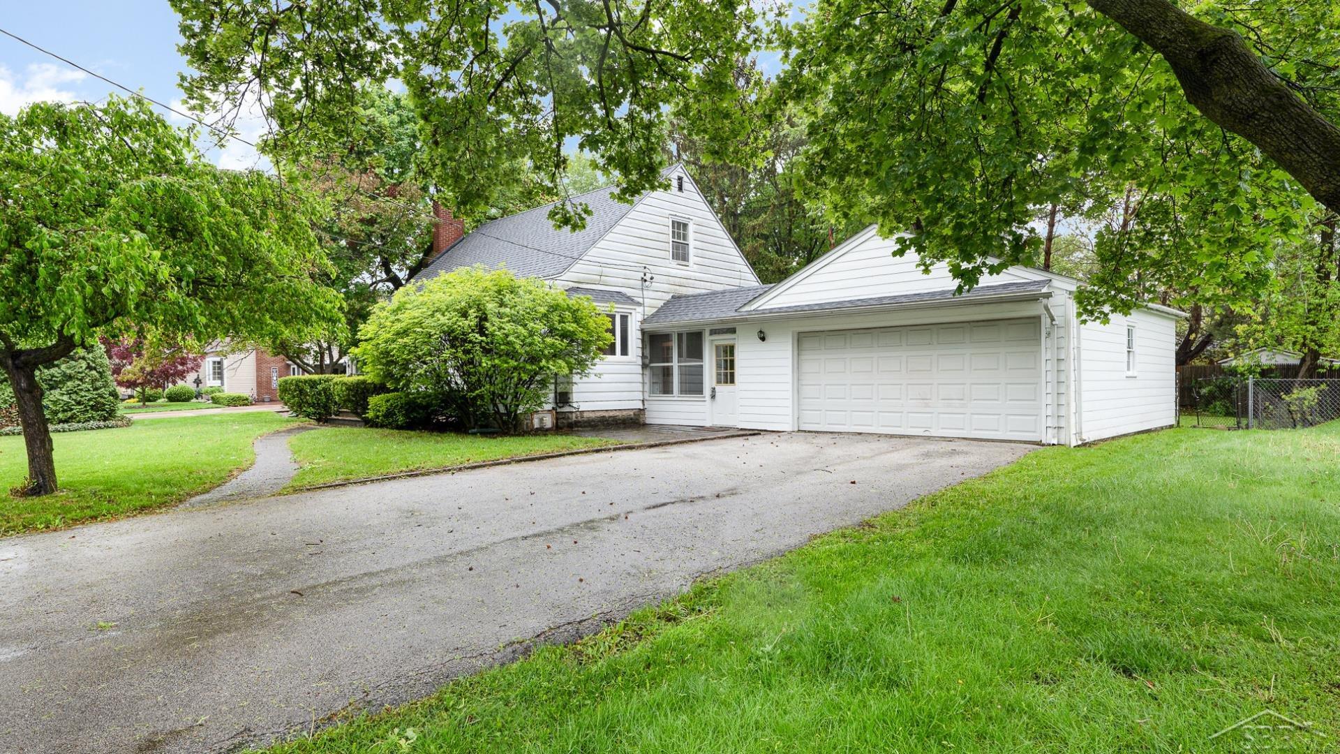 1355 Hemmeter Road Saginaw, MI 48638 - Photo 4 of 30 50175800-b3c84997-bc34-49a5-aa62-be1c44e887a9.JPG