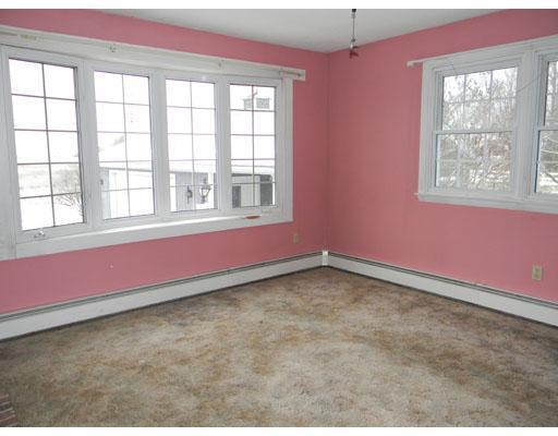 556 Main Street Corinth, ME 04427 - Photo 9 of 25 Living Room.