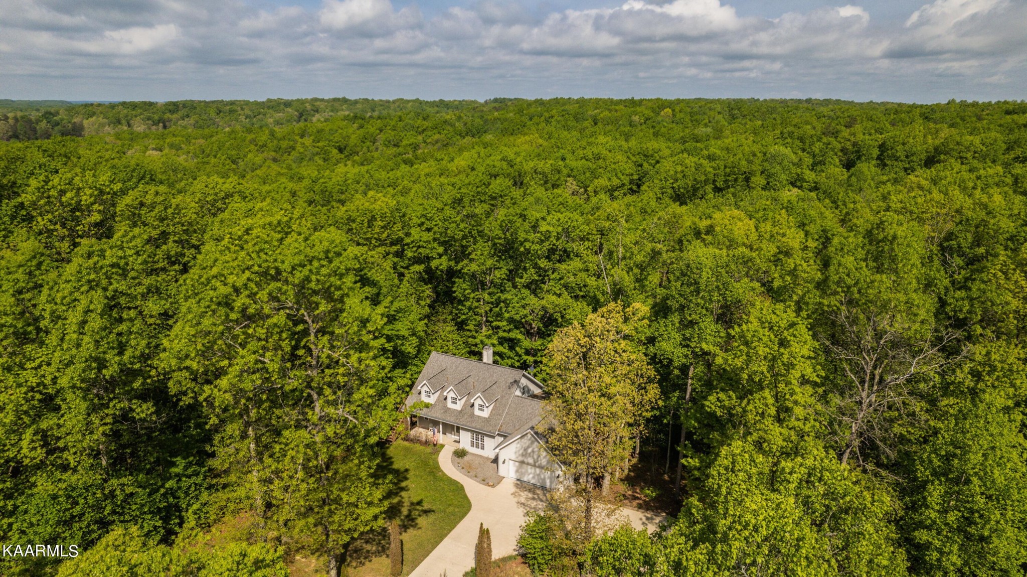469 E Cove Monterey, TN 38574 - Photo 4 of 34 a view of a yard
