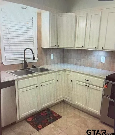$1,450 | 402 Clarksville Street, Bogata, TX 75417