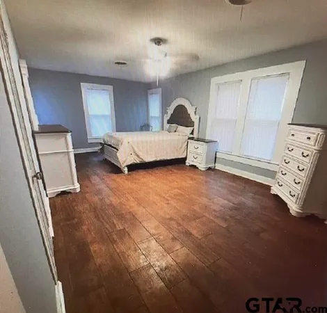 $1,450 | 402 Clarksville Street, Bogata, TX 75417