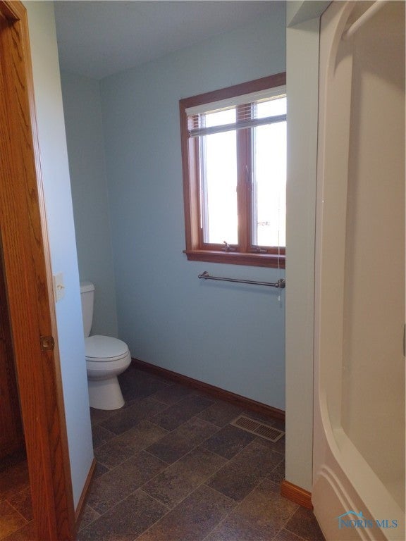 320 Short-Buehrer Road Archbold, OH 43502 - Photo 28 of 46 Primary private shower/commode area