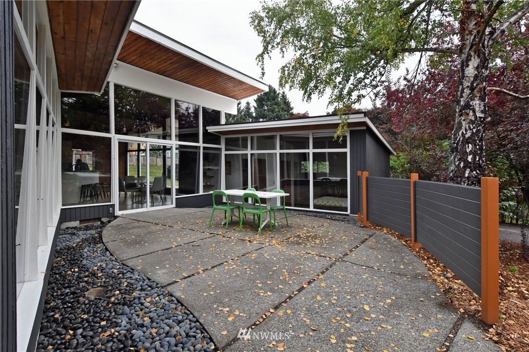 5590 South Langston Road Seattle, WA 98178 - Photo 2 of 25 Gallery Image 2