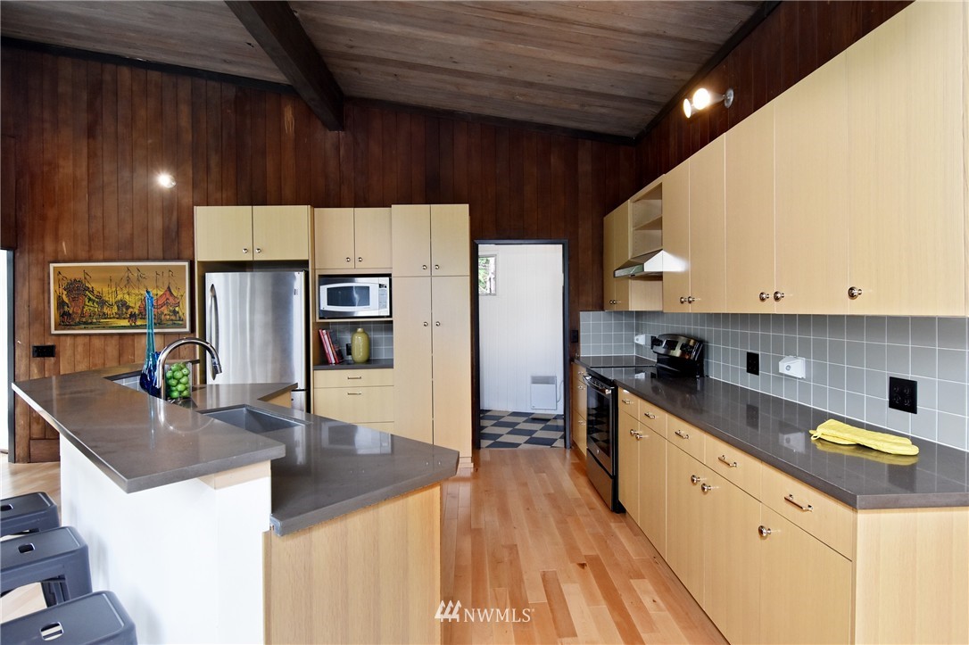 5590 South Langston Road Seattle, WA 98178 - Photo 12 of 25 Gallery Image 12