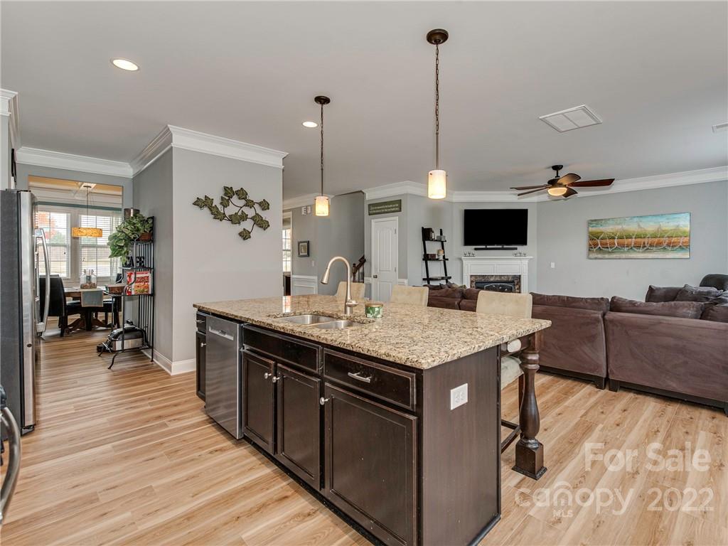15732 Foreleigh Road Huntersville, NC 28078 - Photo 10 of 39 Gallery Image 10