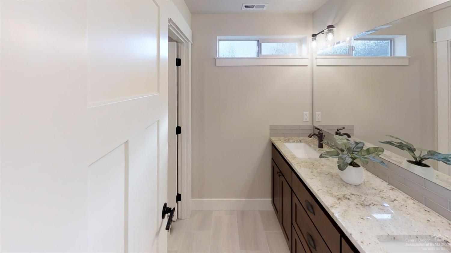 63313 O. B. Riley Road Bend, OR 97703 - Photo 14 of 22 Gallery Image 14