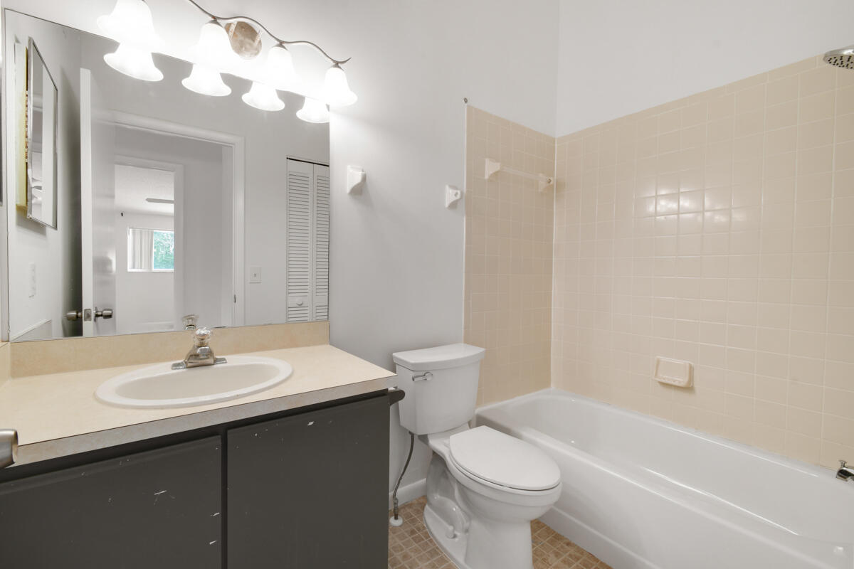 324 Maplecrest Circle Jupiter, FL 33458 - Photo 29 of 29 DSC_4166