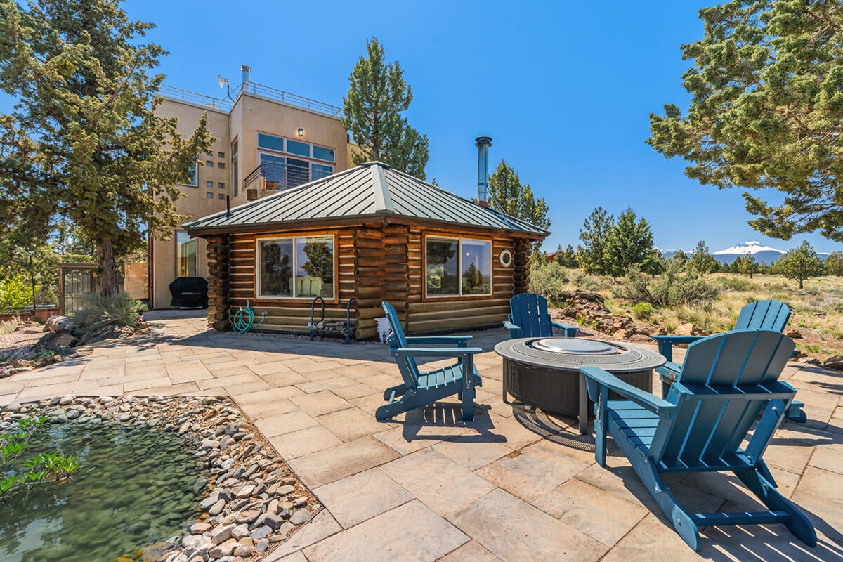 65580 Sisemore Road Bend, OR 97703 - Photo 51 of 67 Pond and Patio