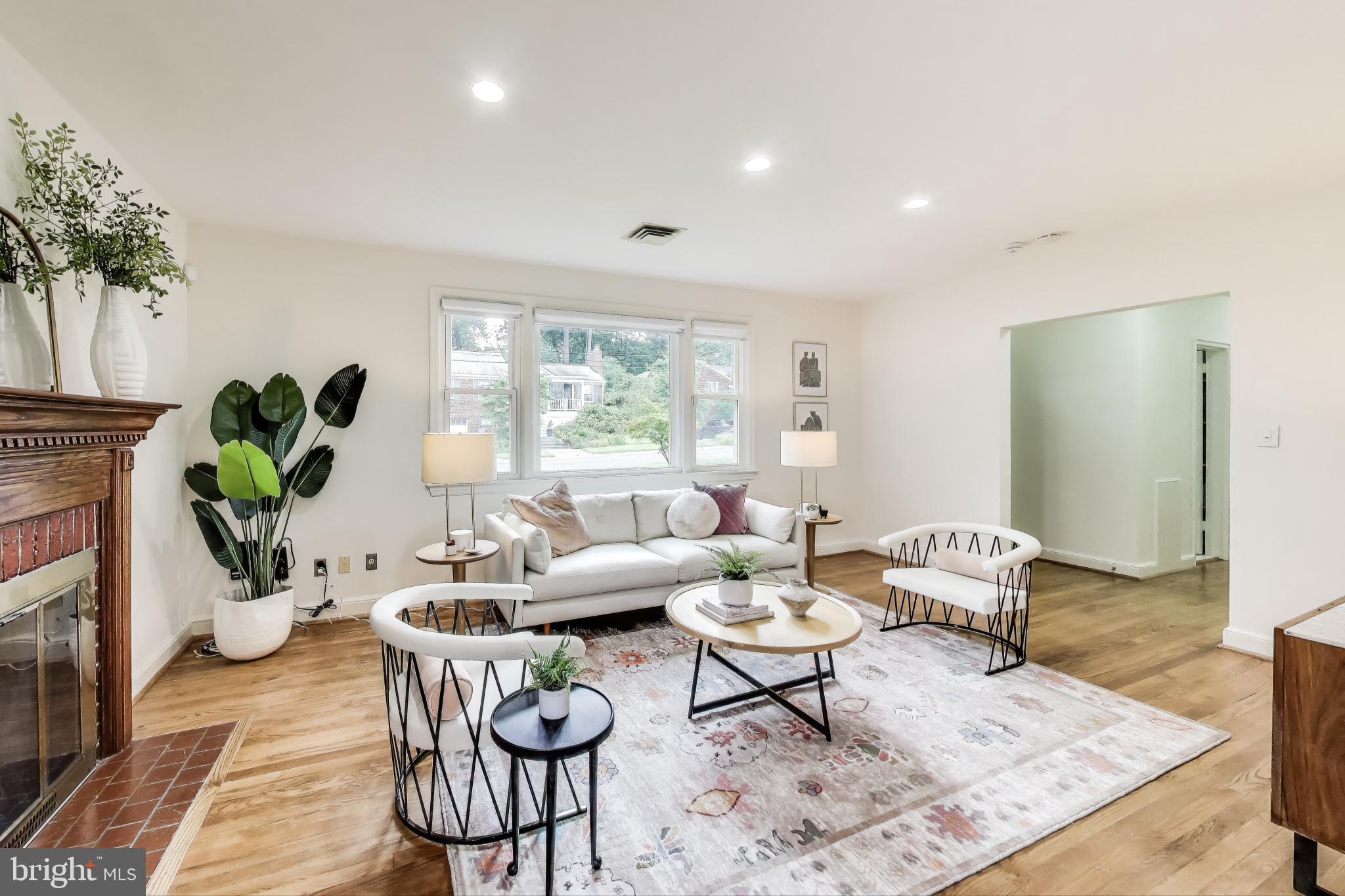 8915 Whitney Street Silver Spring, MD 20901 - Photo 2 of 32 Bright and Sunny Living Room