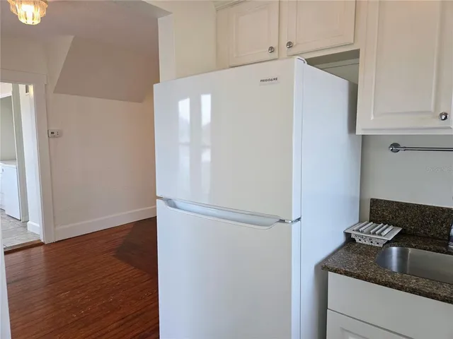 $2,100 | 2808 56th Street South, Unit UPPR, Gulfport, FL 33707