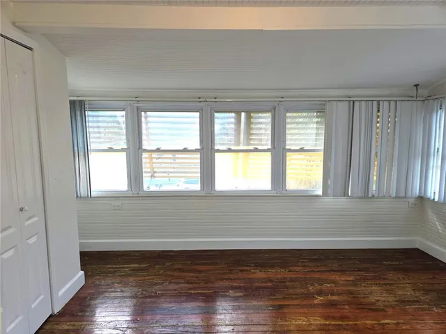 $2,100 | 2808 56th Street South, Unit UPPR, Gulfport, FL 33707