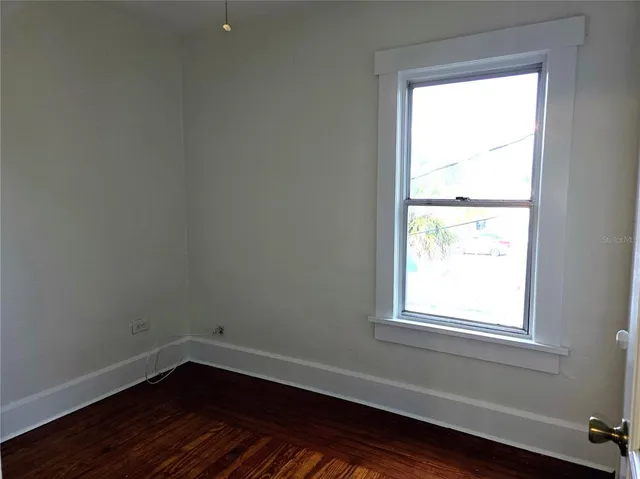 $2,100 | 2808 56th Street South, Unit UPPR, Gulfport, FL 33707