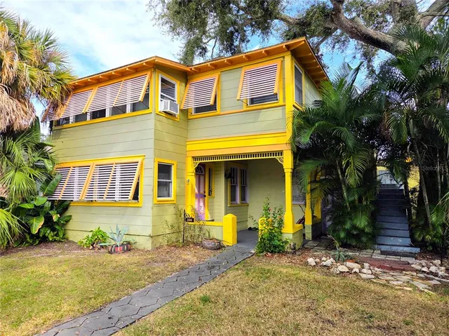 $2,100 | 2808 56th Street South, Unit UPPR, Gulfport, FL 33707