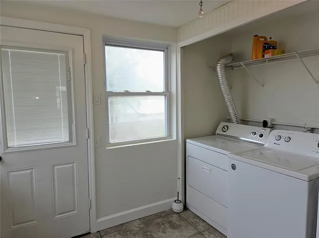 $2,100 | 2808 56th Street South, Unit UPPR, Gulfport, FL 33707