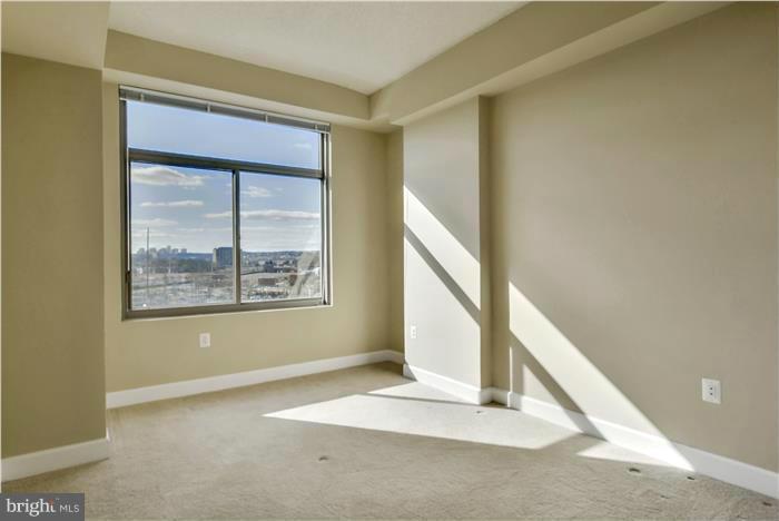 3600 South Glebe Road, Unit 601W Arlington, VA 22202 - Photo 14 of 23 a view of an empty room with a window