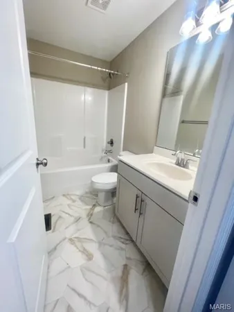 $2,000 | 408 Ganim Drive, Shiloh, IL 62221