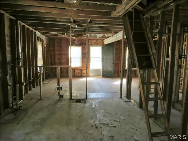 $34,900 | 507 East Cherry Avenue, Owensville, MO 65066