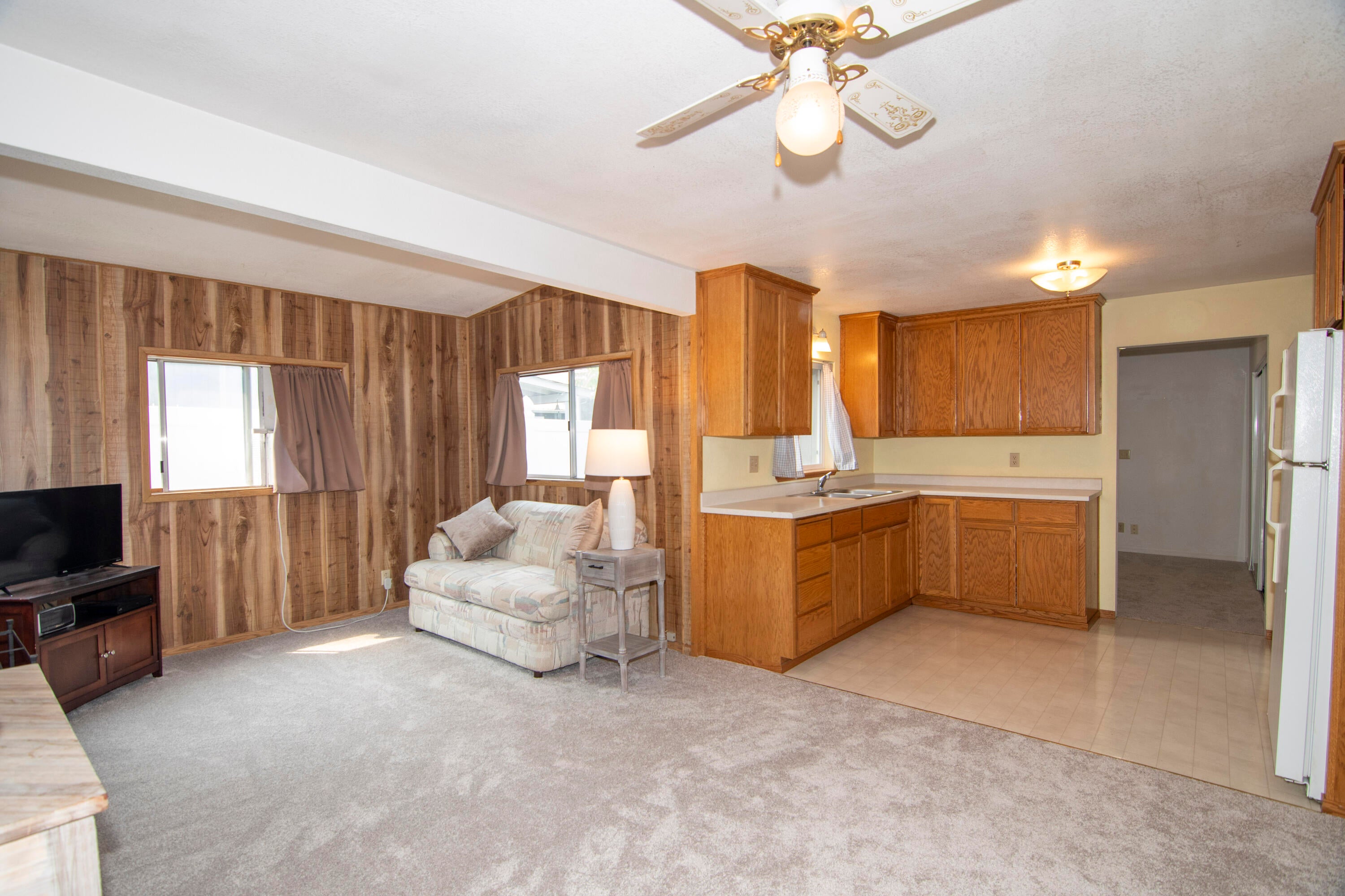 1728 Minear Road Medford, OR 97501 - Photo 58 of 68 ADU Living/Kitchen