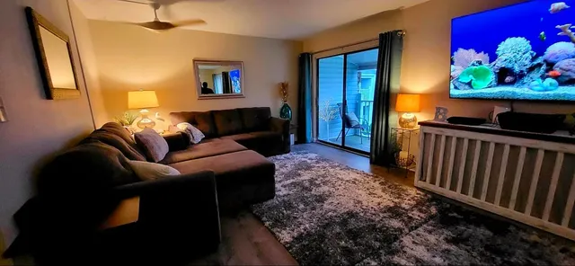 $1,600 | 101 Old Ferry Road, Unit 18C, Shalimar, FL 32579