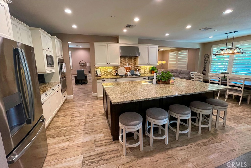 12468 Locke Circle Riverside, CA 92503 - Photo 7 of 53 Kitchen