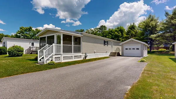 $189,900 | 3 Fox Run Drive, Lewiston, ME 04240