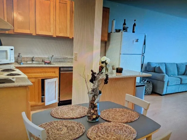 $2,100 | 2655 Edison Street, San Mateo, CA 94403