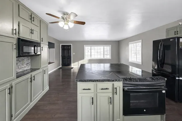 $265,000 | 804 John Street, Menasha, WI 54952