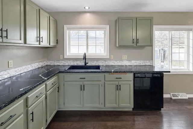 $265,000 | 804 John Street, Menasha, WI 54952