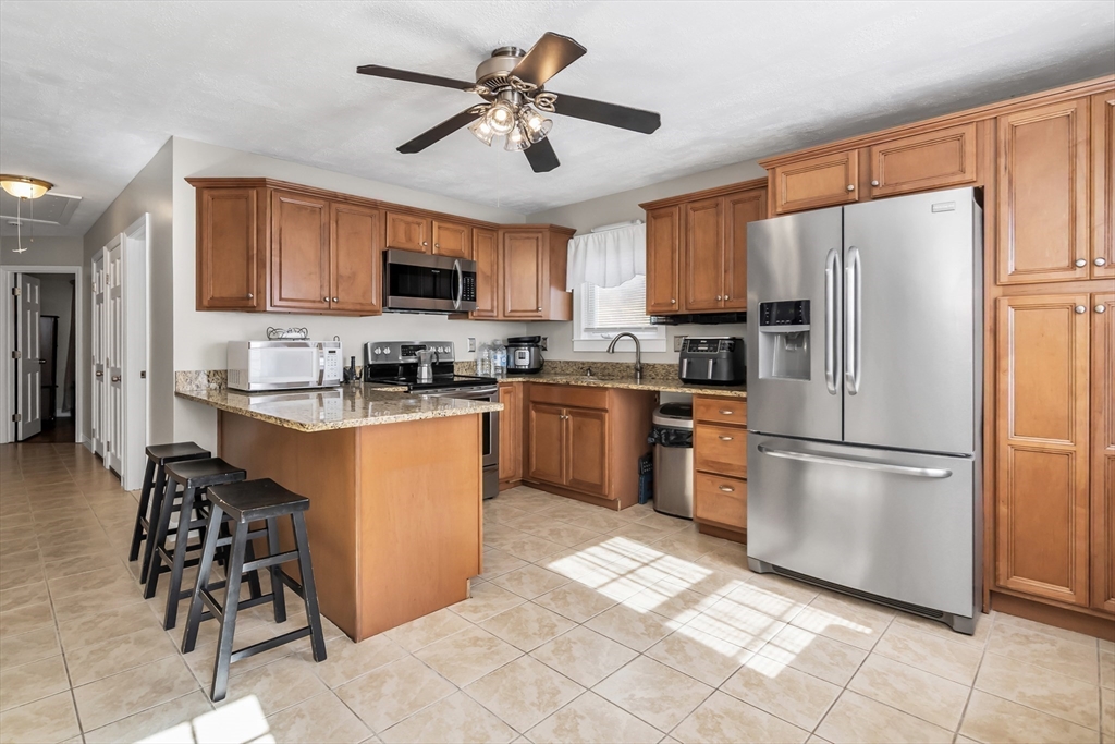 98 Varnum Road Dracut, MA 01826 - Photo 14 of 21 Gallery Image 14
