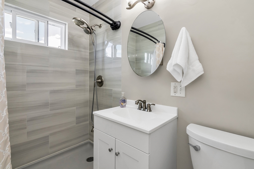98 Varnum Road Dracut, MA 01826 - Photo 17 of 21 Gallery Image 17
