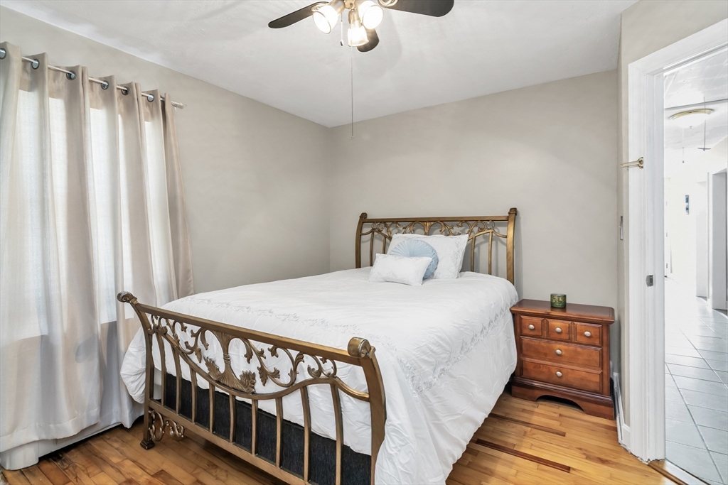 98 Varnum Road Dracut, MA 01826 - Photo 18 of 21 Gallery Image 18