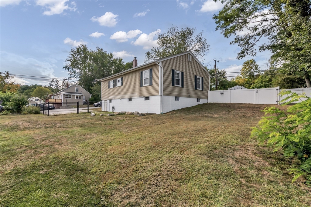 98 Varnum Road Dracut, MA 01826 - Photo 4 of 21 Gallery Image 4