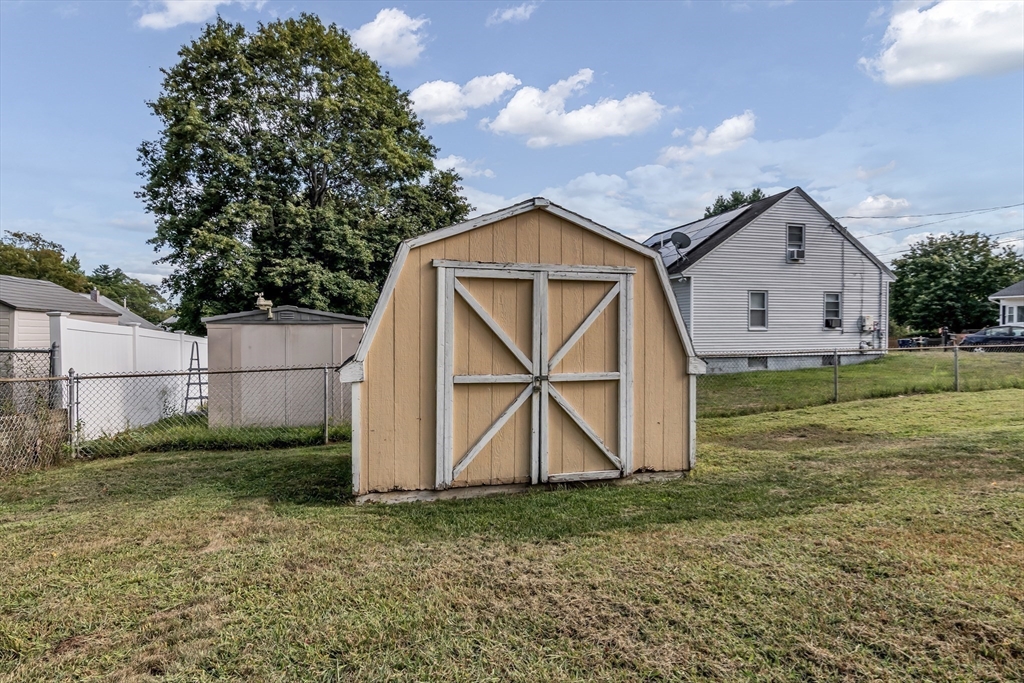 98 Varnum Road Dracut, MA 01826 - Photo 5 of 21 Gallery Image 5
