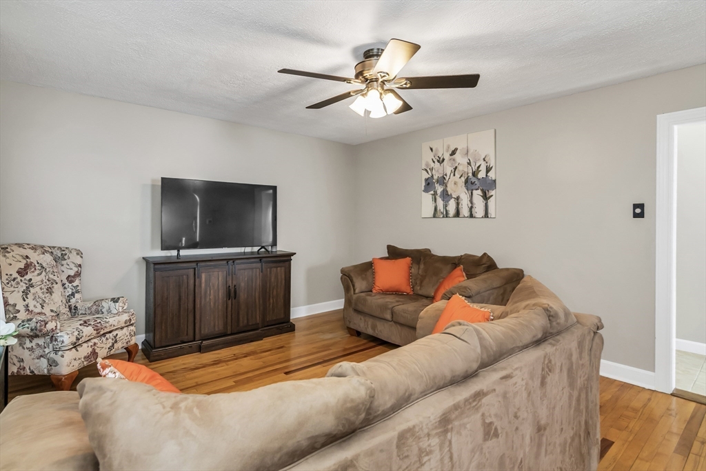 98 Varnum Road Dracut, MA 01826 - Photo 8 of 21 Gallery Image 8