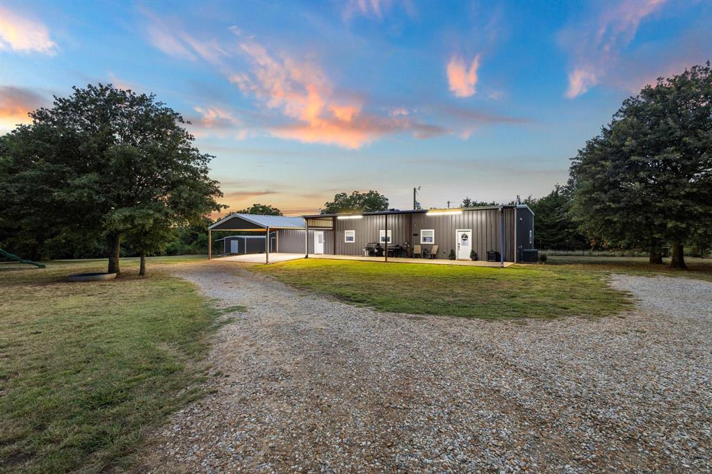 a view of yard with tree s