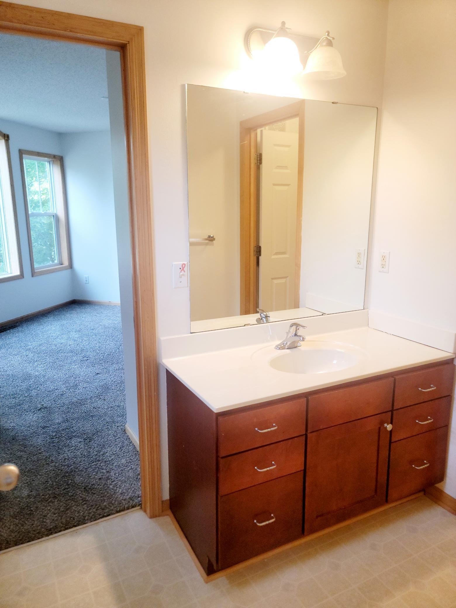 3049 Chamberlain Street, Unit 4 Maplewood, MN 55109 - Photo 16 of 19