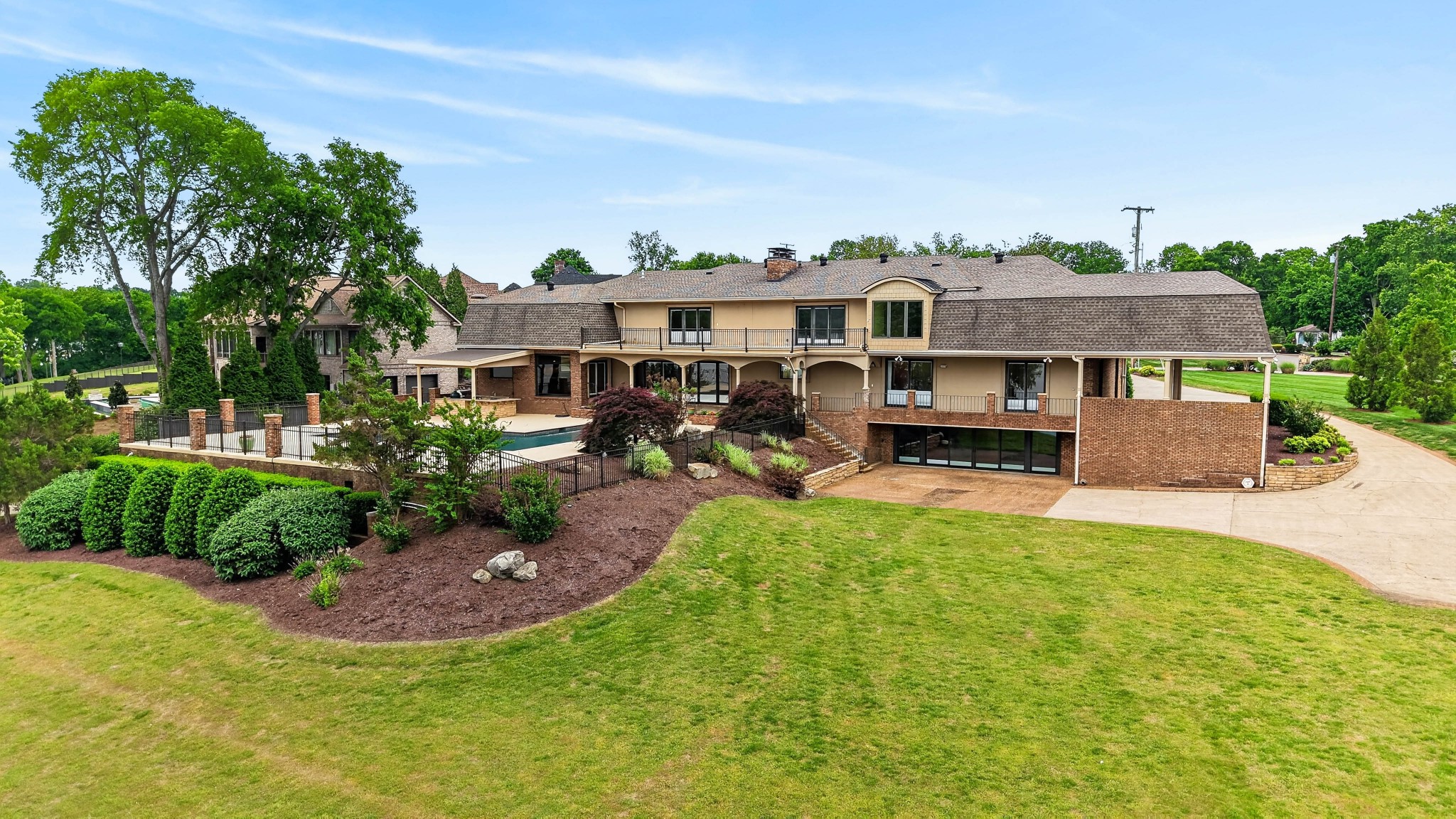 101 Kennett Road Old Hickory, TN 37138 - Photo 21 of 100 a aerial view of a house with table and chairs