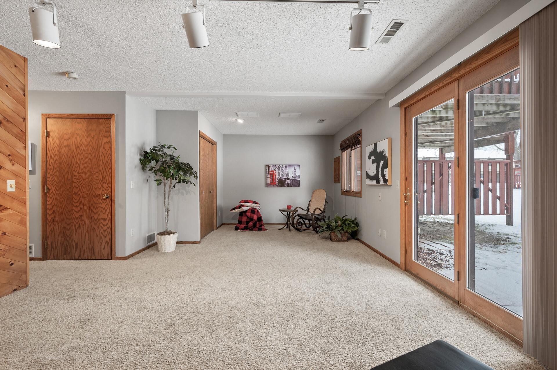 2410 County Rd D West, Unit 2 Roseville, MN 55112 - Photo 25 of 31