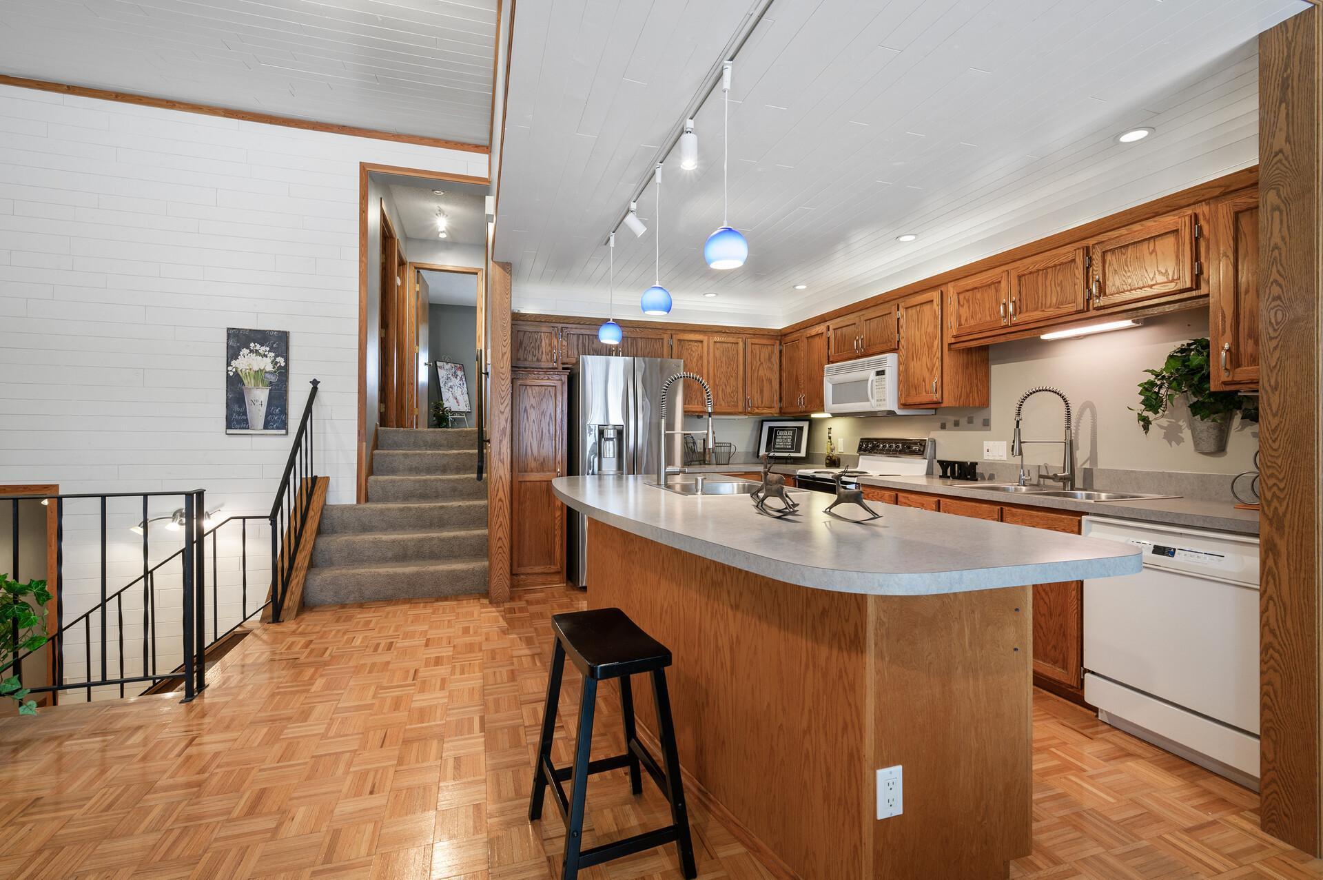 2410 County Rd D West, Unit 2 Roseville, MN 55112 - Photo 8 of 31