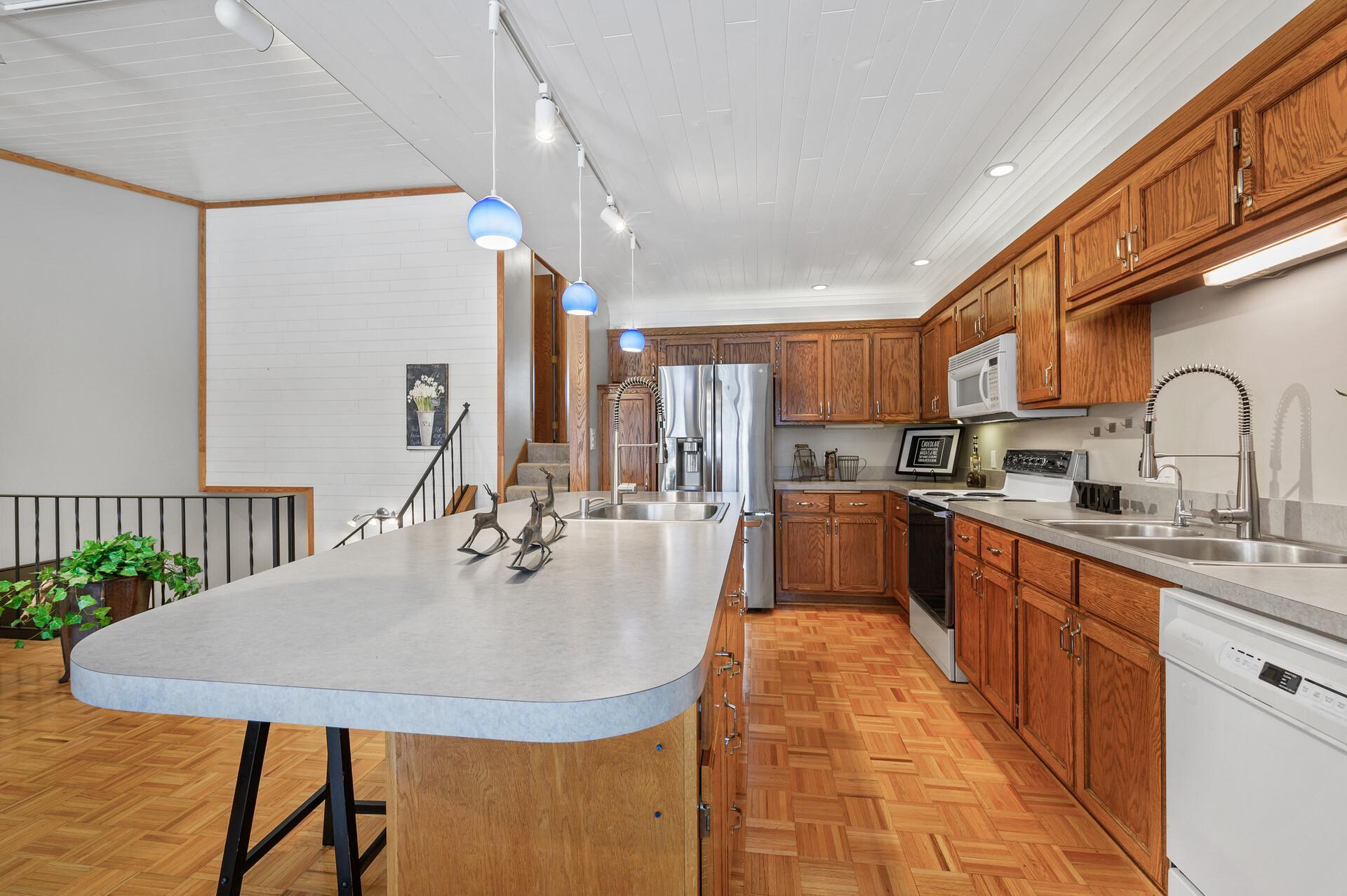 2410 County Rd D West, Unit 2 Roseville, MN 55112 - Photo 9 of 31