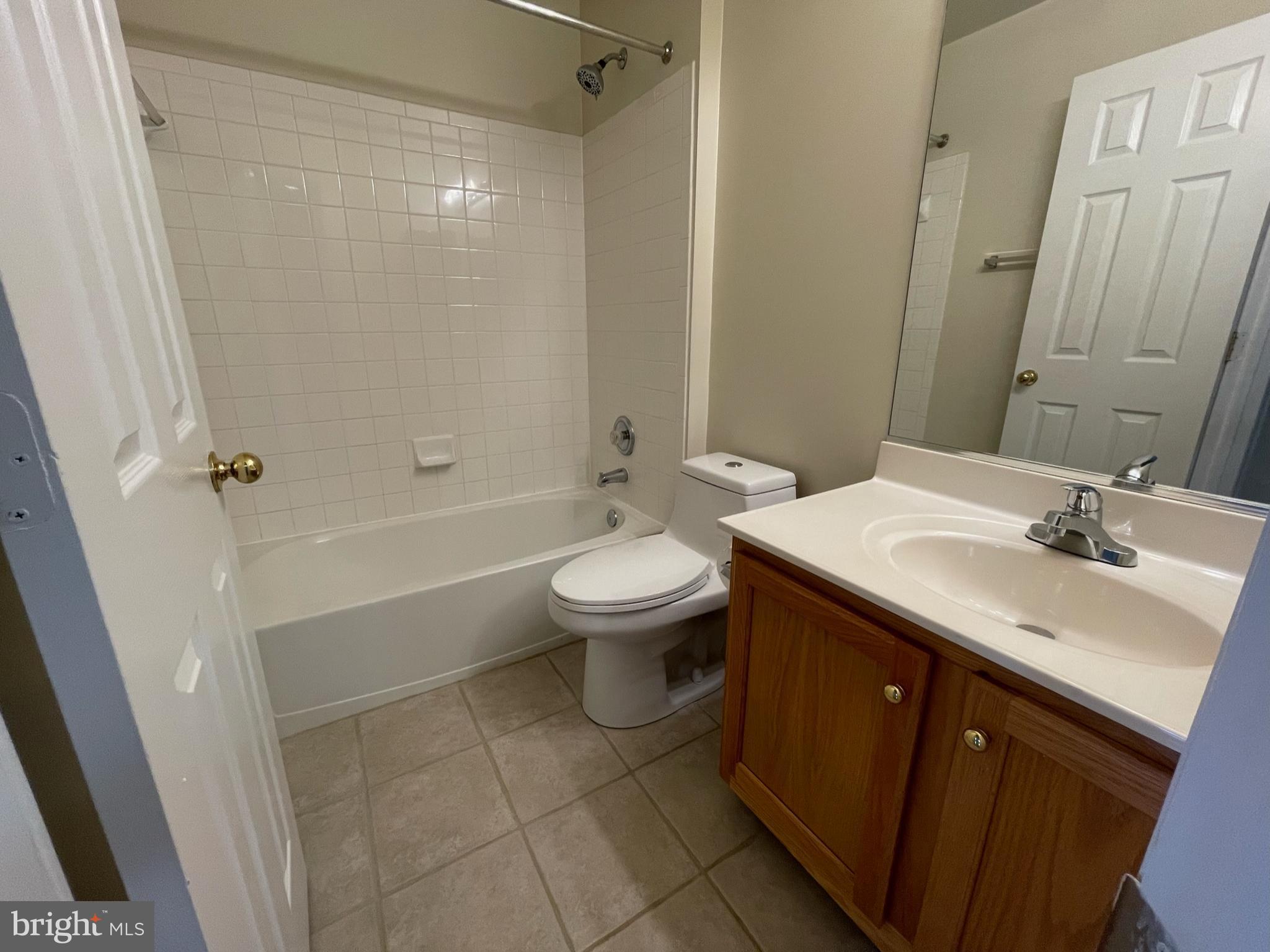 9058 Two Bays Road Lorton, VA 22079 - Photo 30 of 32 Hall bath - upper level